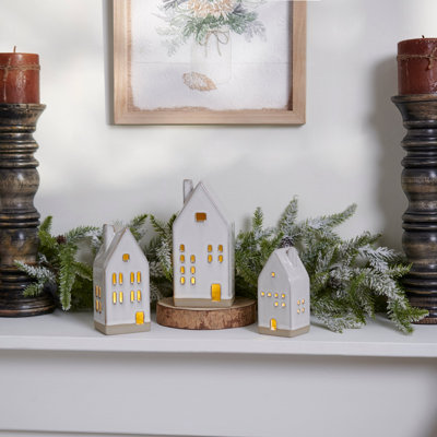 Ensemble de figurines primitives par Kathy