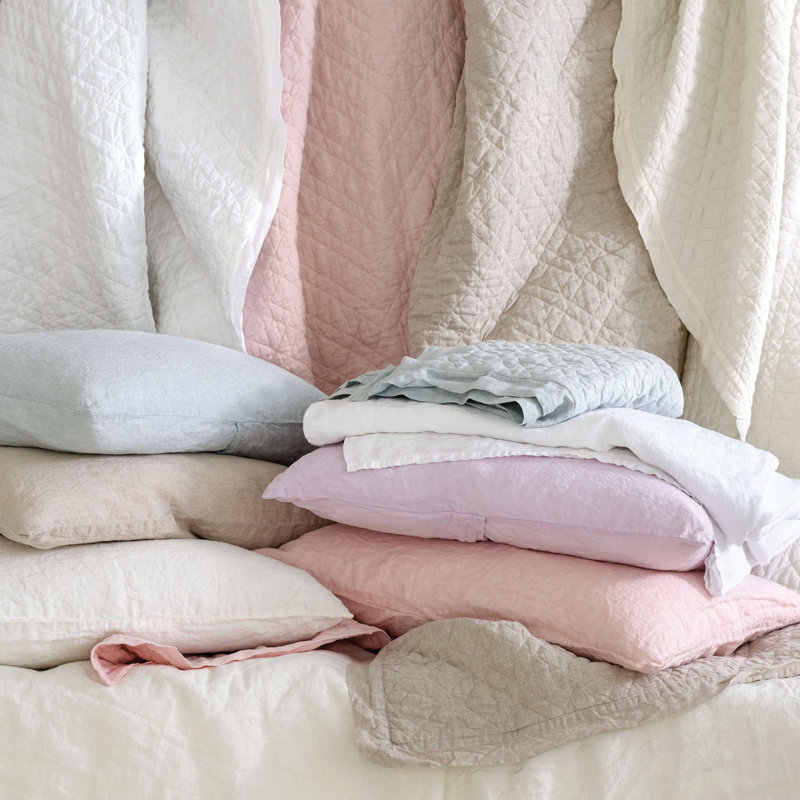 Washed Linen Quilt, Full/Queen Quilt, Slipper Pink