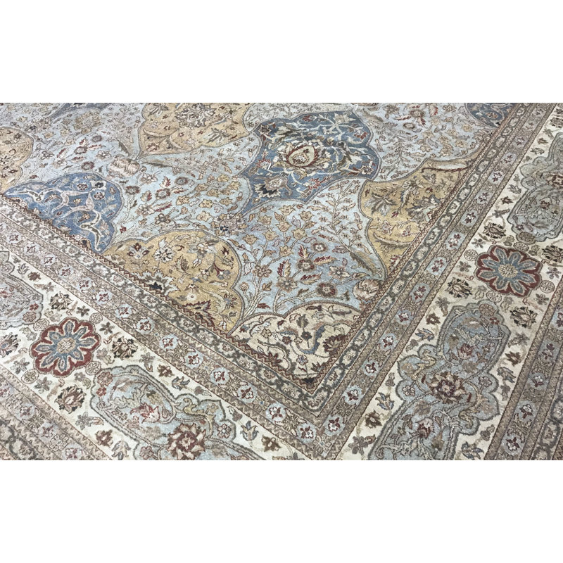 Hand-Knotted High-Quality Ivory Area Rug