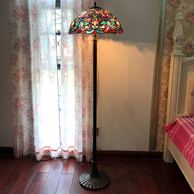Lampe sur pied 62 po Quinney
