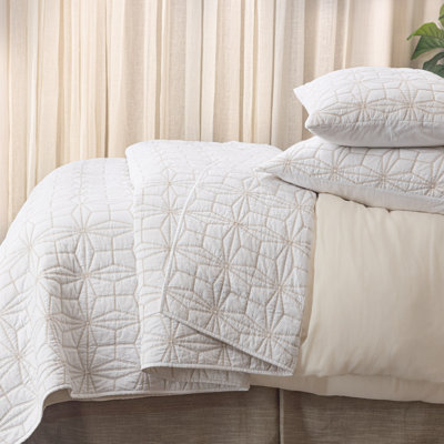 Victoria, White/Natural Sham, King