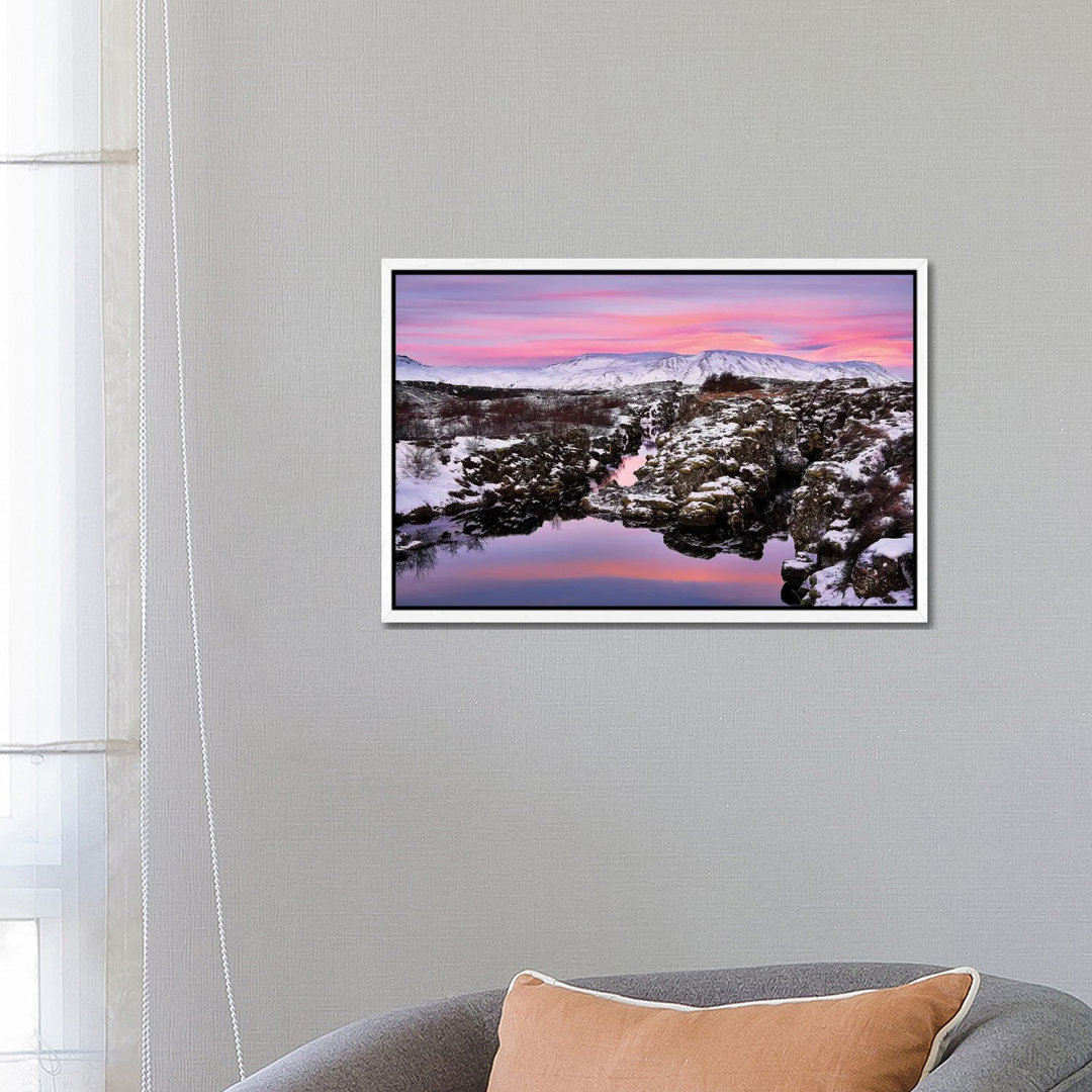 Flosagja Fissure, Thingvellir National Park, Iceland 1PC6