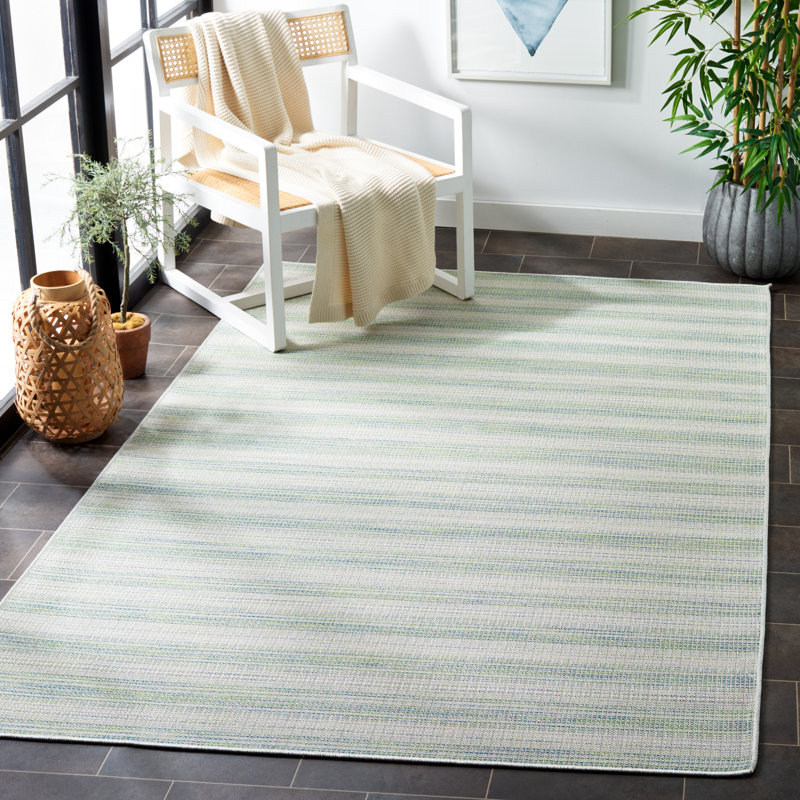 Adreian Area Indoor/Outdoor Area Rug in White/Green, Rectangle 5'1" x 7'6"