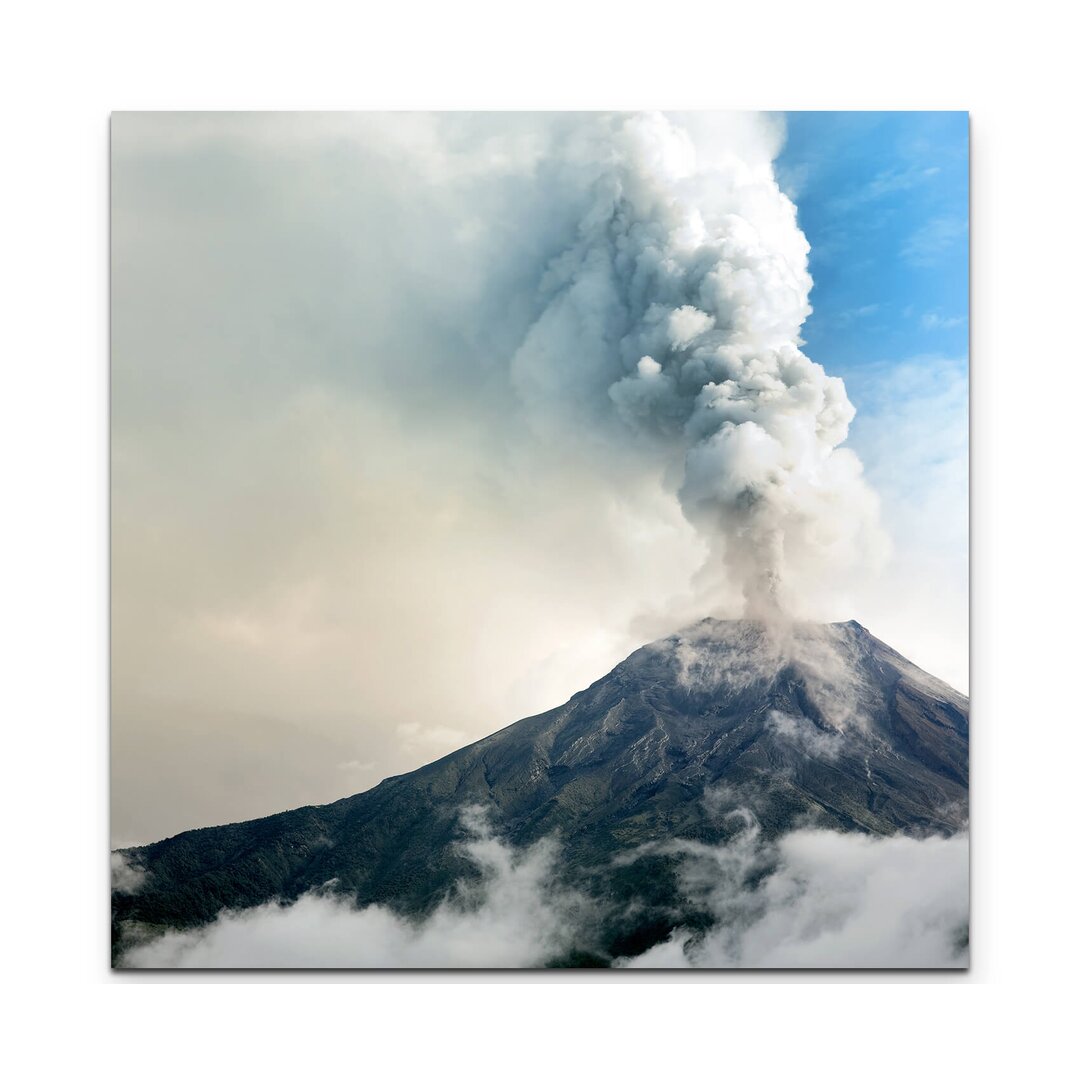 Leinwandbild Vulkan Tungurahua mit Rauchwolke Ecuador