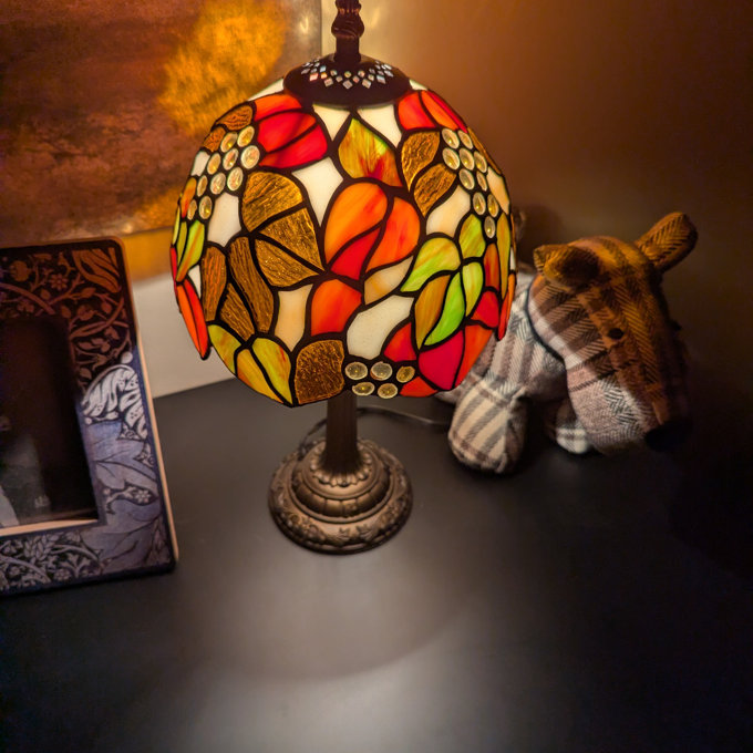 14''H Tiffany Style Table Lamp Resin Base And Stained Glass Table Lamp - Sunflower