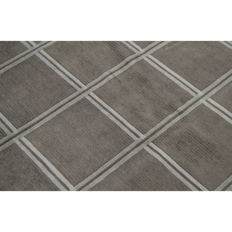 Tapis brun de haute qualité noué à la main