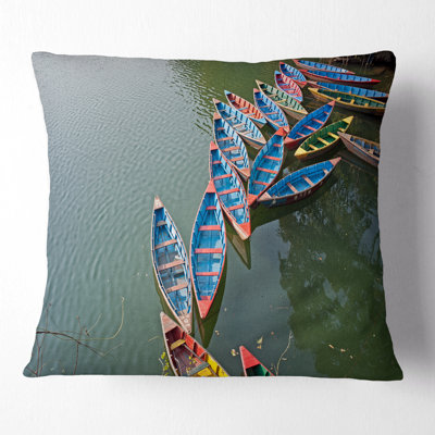 Bateau sur le lac Phewa à Pokhara, Népal