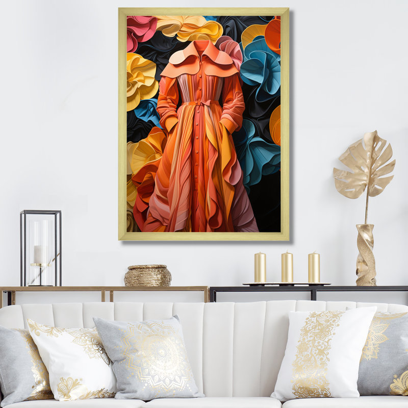 Impression sur toile Fashion Haute Couture Elegance II, Encadrement doré, H 44 po x l 34 po x P 1,5 po