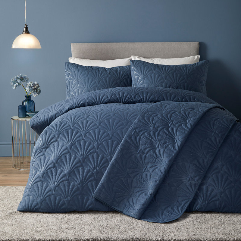 Cavali Polyester Geometric Bedspread