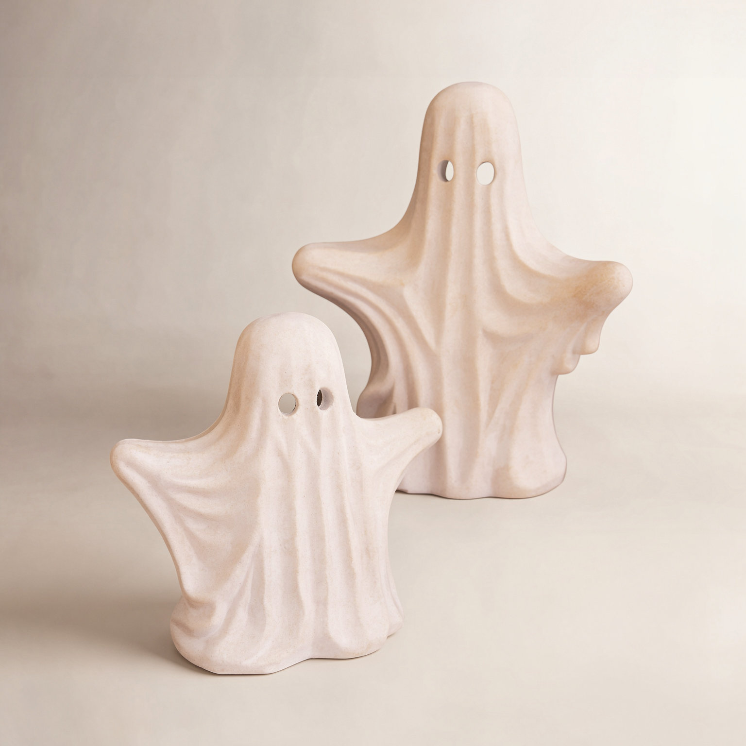 2-Piece Tabletop Ghost Decor Set