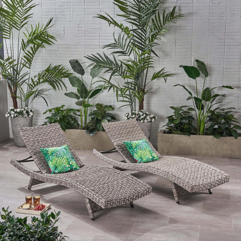 Chaise longue en osier avec dossier réglable et structure en aluminium