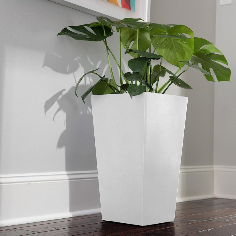 Lorilea Pot Planter