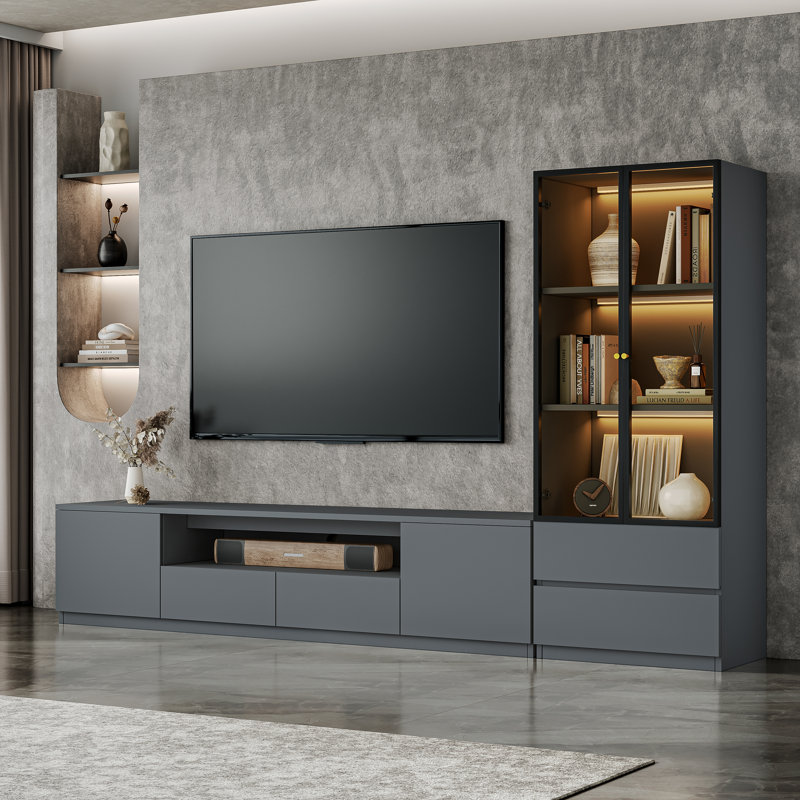 Meuble TV Crafton Modern gris de 260 cm (102,4 po) avec étagères à 3 niveaux pour téléviseurs de 55/58/65/75 pouces, ensemble de rangement en bois pour salon comprenant une console multimédia, des étagères vitrées et un éclairage.