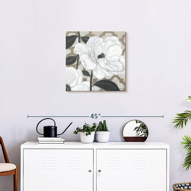 Harnek White Petals