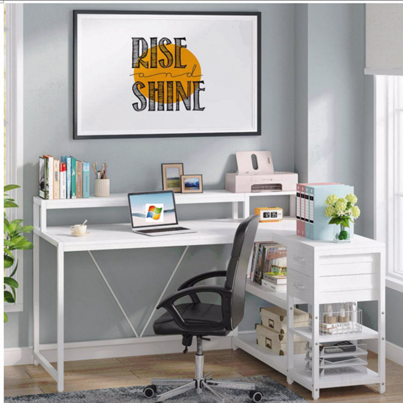 Bureau en L de 55 pouces, bureau d'écriture blanc et blanc avec rehausse de moniteur, tiroirs et tablettes de rangement en forme de L