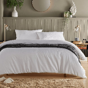 Polyester No Pattern Duvet Cover Set with Pillowcases Included