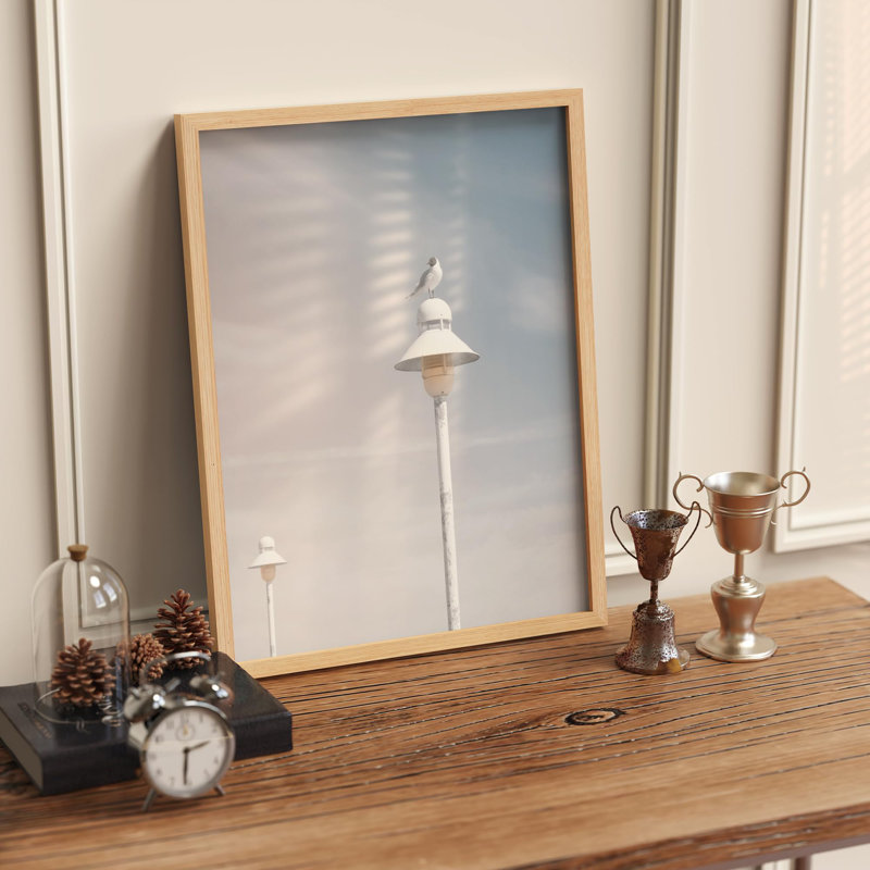 "Nautical Bird On Beach Pier Lamp Cloudy Sky Nature Illustration Small Decor Modern Art Work", Naturel, H 10 po x l 8 po