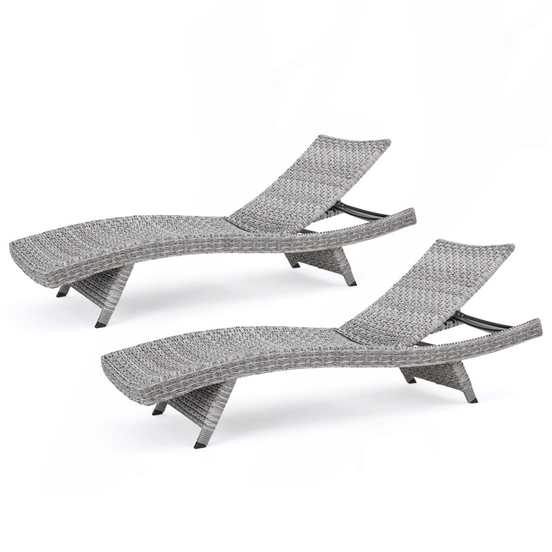 Wicker Chaise Lounge