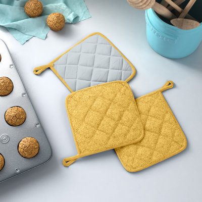 Prep & Savour Damontray Cotton Blend Potholder Set