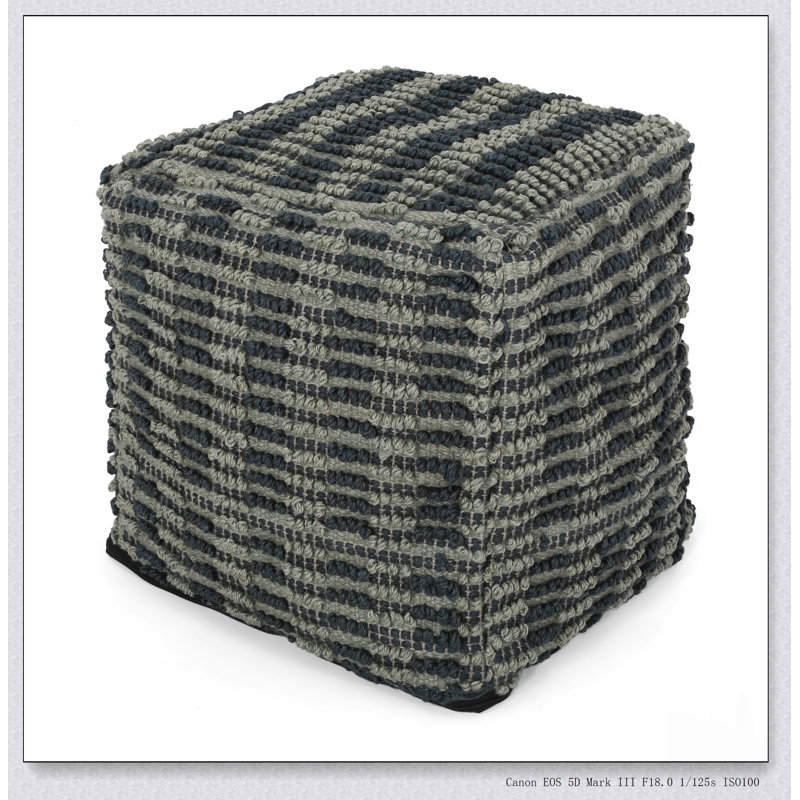 Pouf carré en tissu Walle, repose-pieds polyvalent et confortable ou coussin de sol pour une décoration moderne