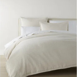 Peacock Alley
Linen Standard Duvet Cover