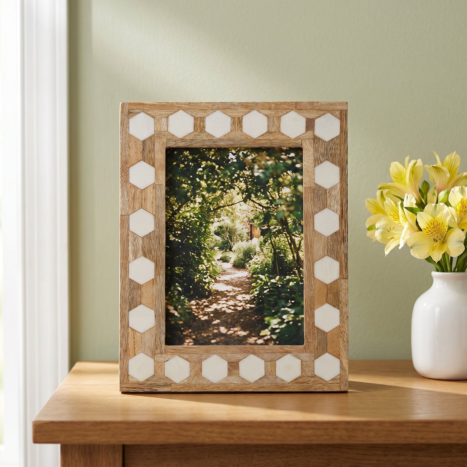 Bryher Picture Frame, 5" x 7"