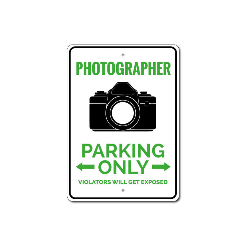 Photographe en aluminium, H 14 po x l 10 po x P 0,04 po