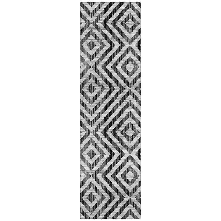 Arieanna Washable Geometric Indoor / Outdoor Rug