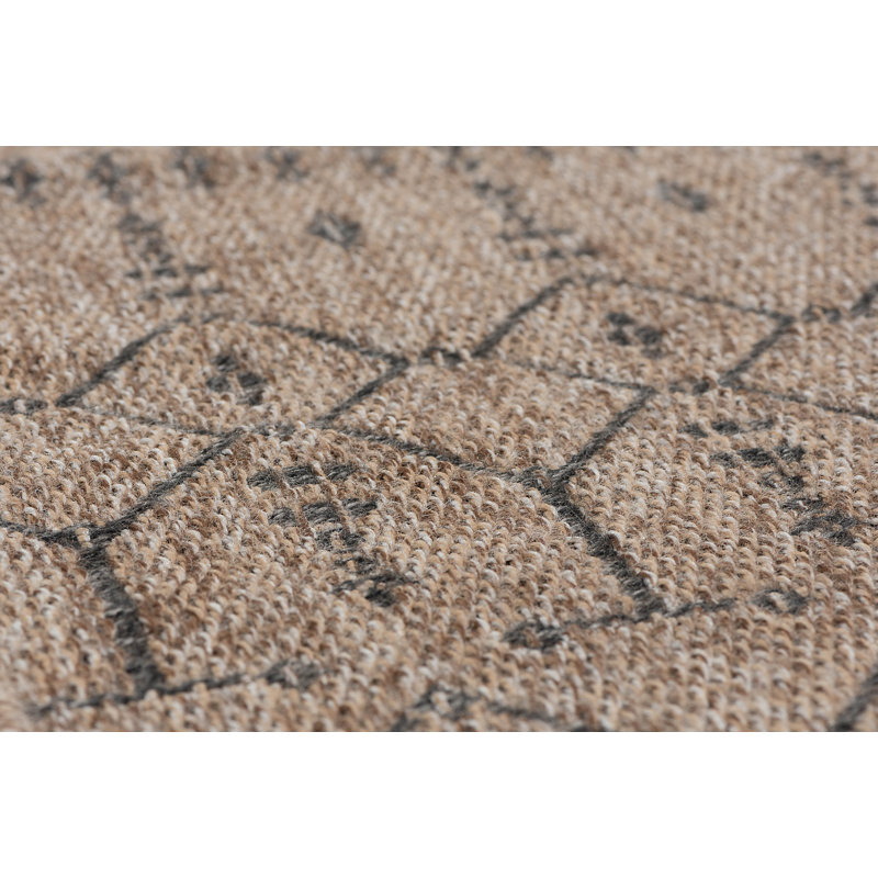 Ahders Indoor / Outdoor Rug, Round 7'10"