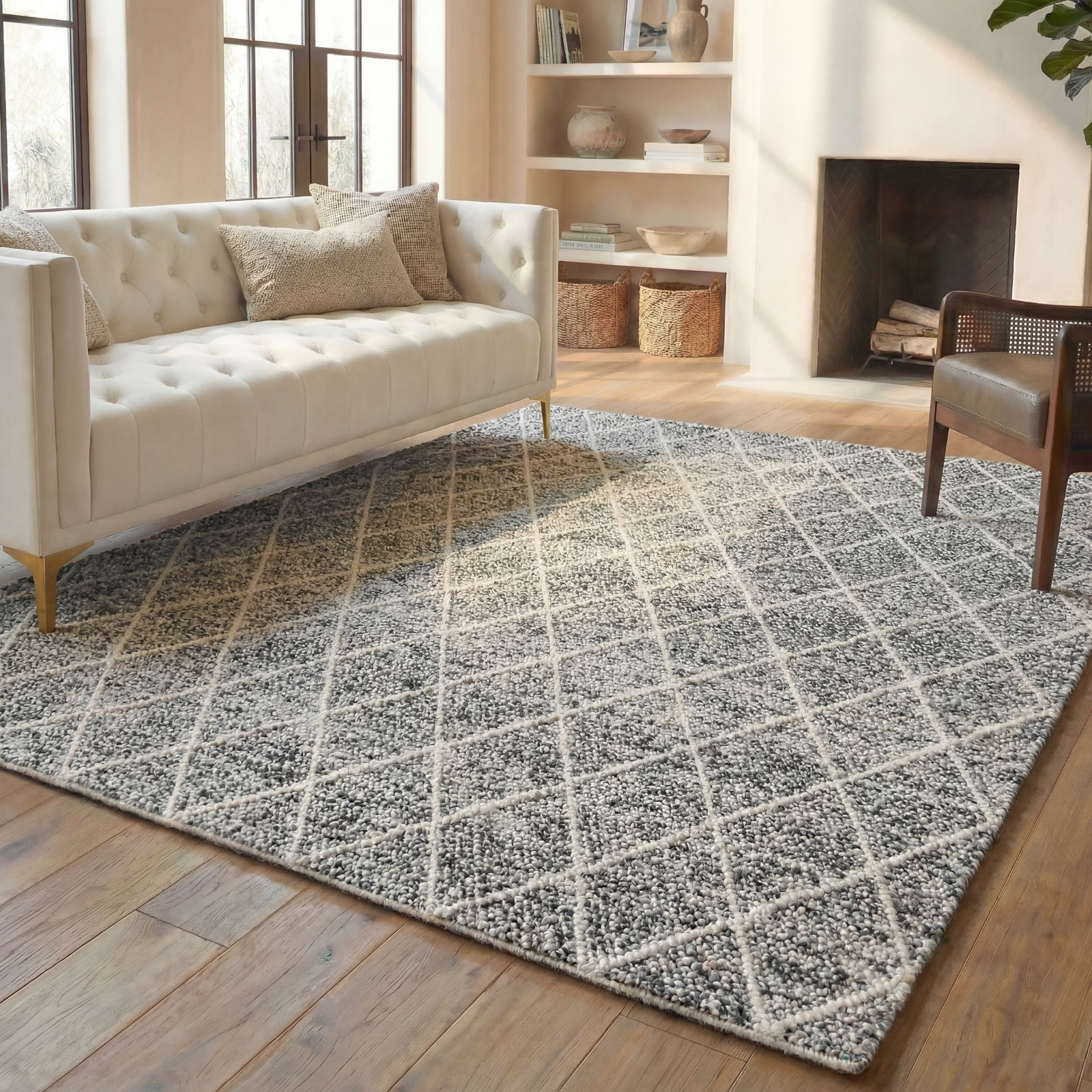 Russo Ivory Black Hand-Woven Geometric Wool Rug, Rectangle 8' x 10'