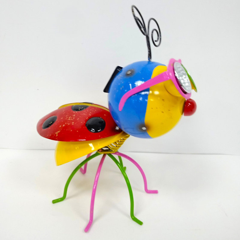 Lumière solaire colorée coccinelle