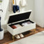Banc de rangement rectangulaire pour la chambre à coucher et le vestibule - Velours beige, pieds fermes en acier inoxydable doré, option intérieure substantielle, capacité de rembourrage stable