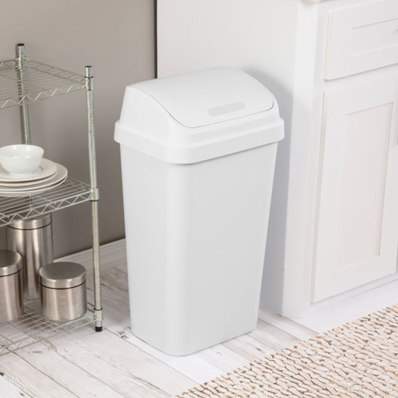 Poubelle de cuisine à couvercle pivotant 13 gallons Sterilite, blanc, Blanc