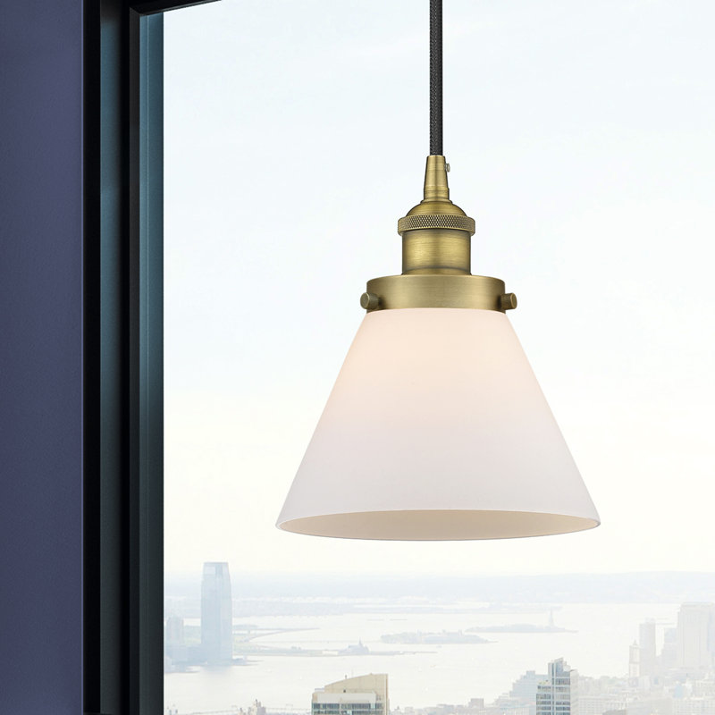 Mini-luminaire suspendu 1 lumière Cone, Blanc, H 9,75 po x l 7,75 po x P 7,75 po, Laiton brossé