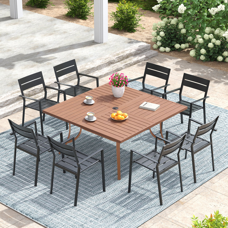 Ensemble de salle à manger de patio pour 8 personnes avec chaises empilables, Noir / brun bois brossé