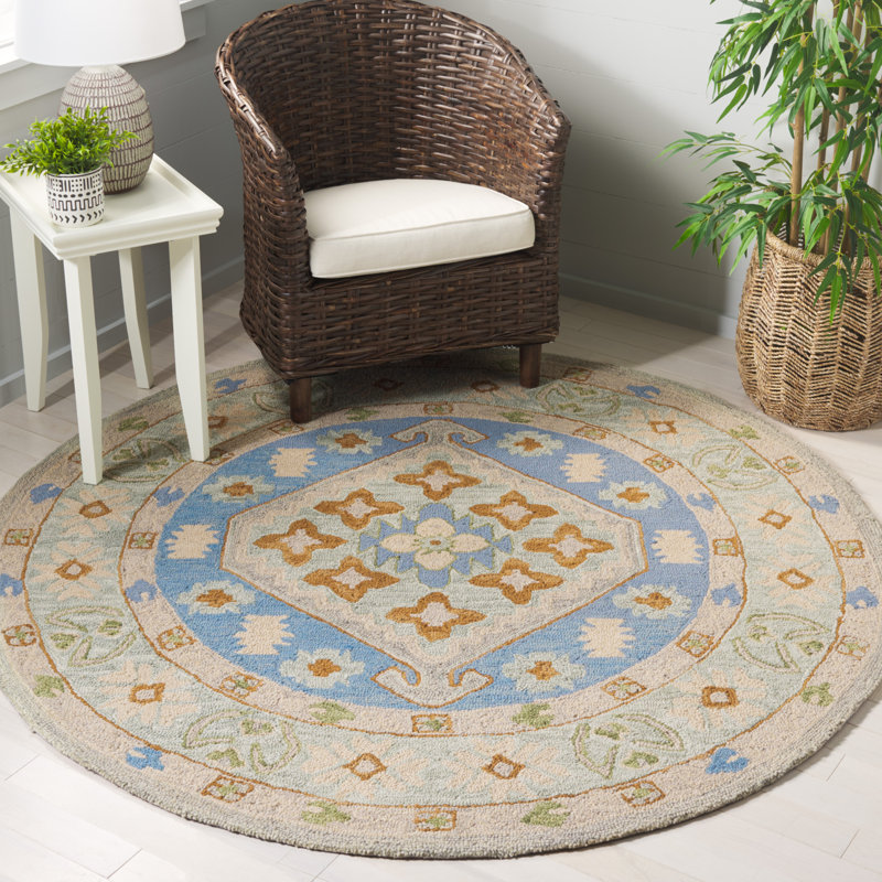 Macguiness Hand Tufted Wool Cotton Oriental Rug in Green/Ivory, Round 6'