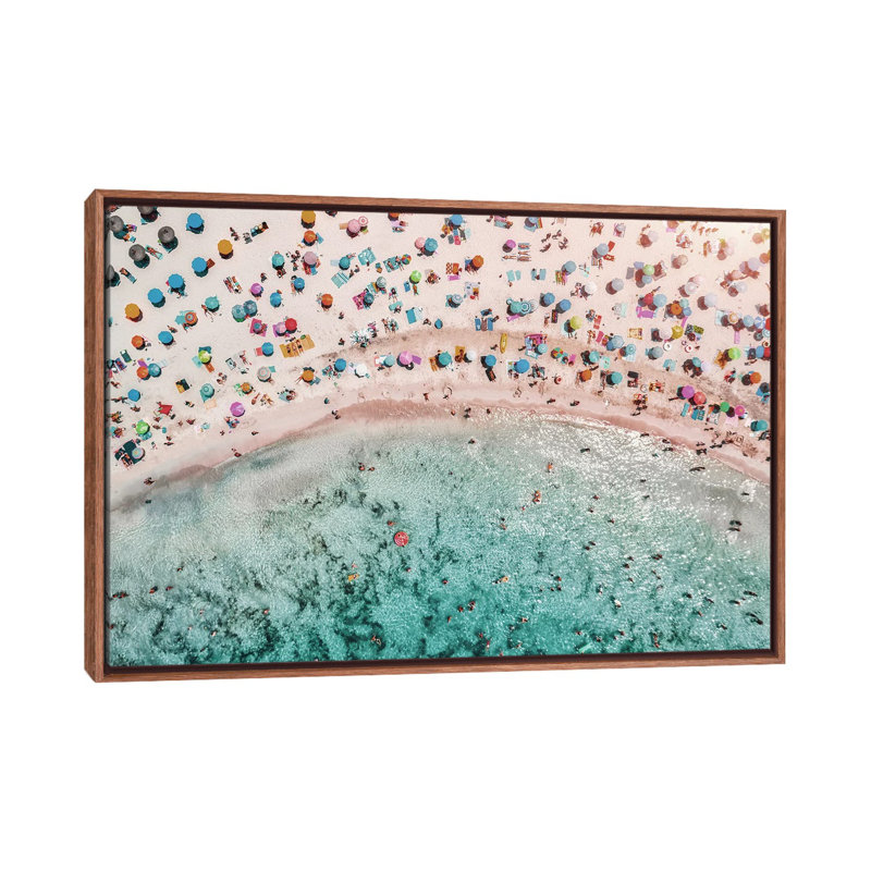 «Beachy» par Honeymoon Hotel - impression, Toile avec cadre en bois brun classique, Pas de tapis, H 26 po x l 40 po x 1,5 po