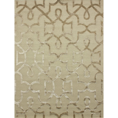 Geometric Area Rug in Sand/Brown