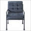 Fauteuil d'appoint de style industriel avec cadre en métal durable et siège confortable, parfait pour les intérieurs modernes.