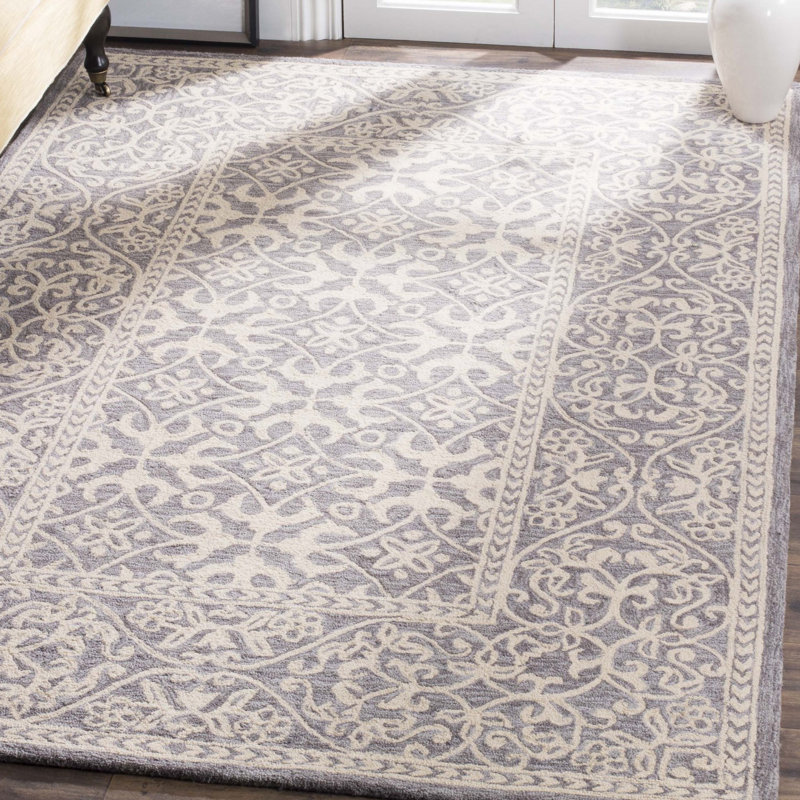 Guzi Suzani Hand Hooked Wool/Cotton Oriental Rug in Grey/Beige, Rectangle 5' x 8'