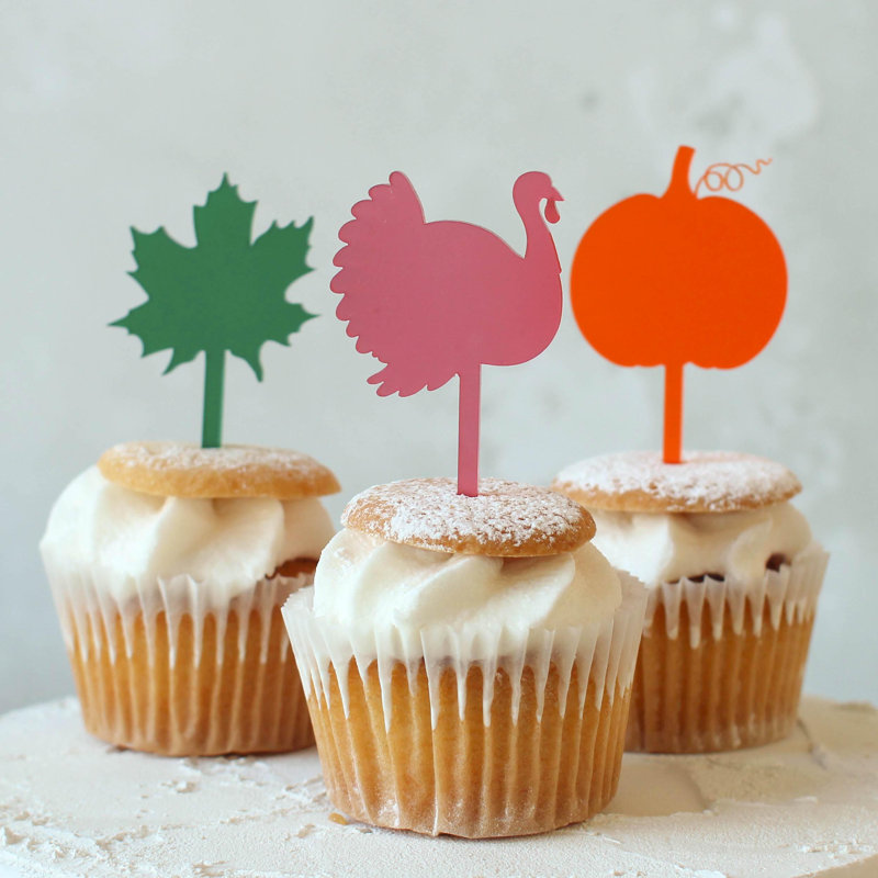 The Seasonal Aisle Jeffers Cake Topper