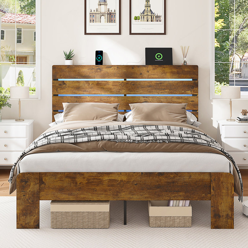 Lit plateforme moderne en bois avec tête de lit à lattes Natural Antique naturel, Très grand lit