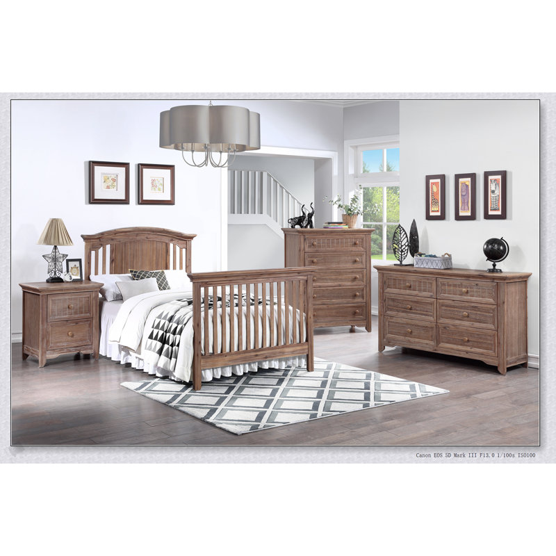 Commode à 5 tiroirs Winchester avec moulure fine, plateau doublé de velours doux et finition non toxique pour un rangement moderne
