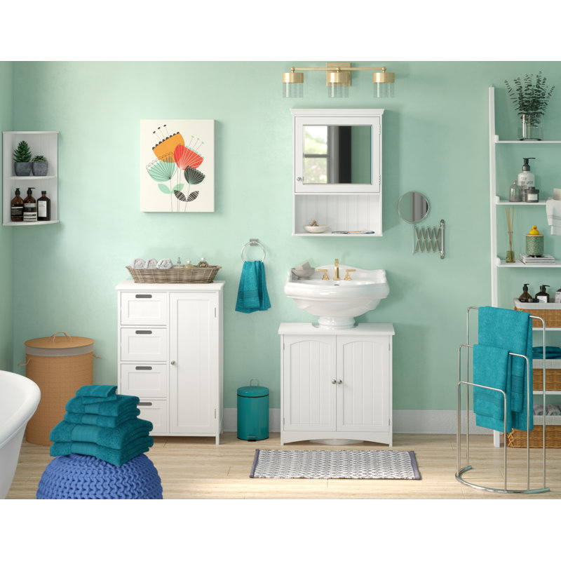 3 Freestanding Towel Stand