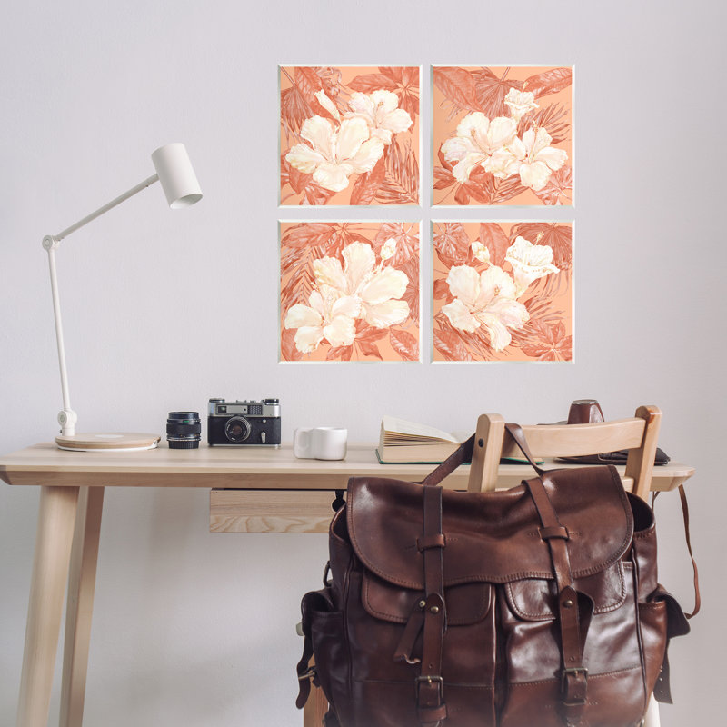  «Peach Hibiscus Flowers» par Paul Brent