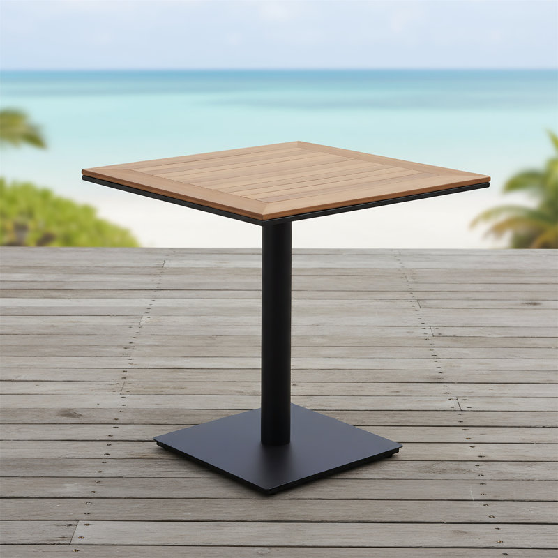 Table carrée en plastique pour l'extérieur