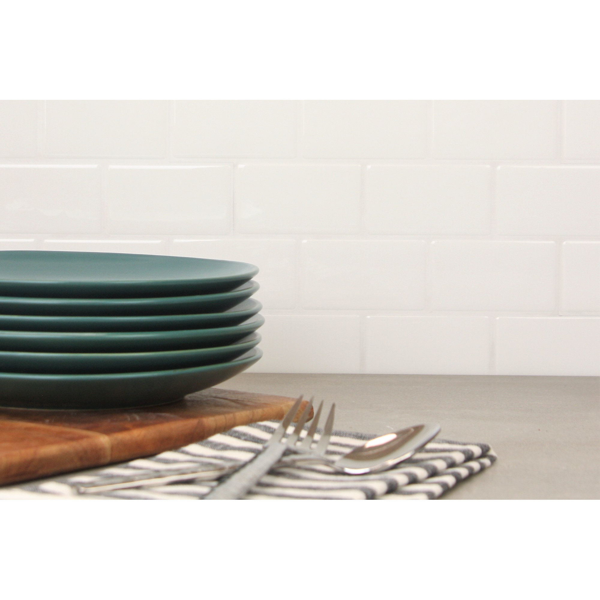 Wazee Matte 7.75" Salad Plate, Emerald Green