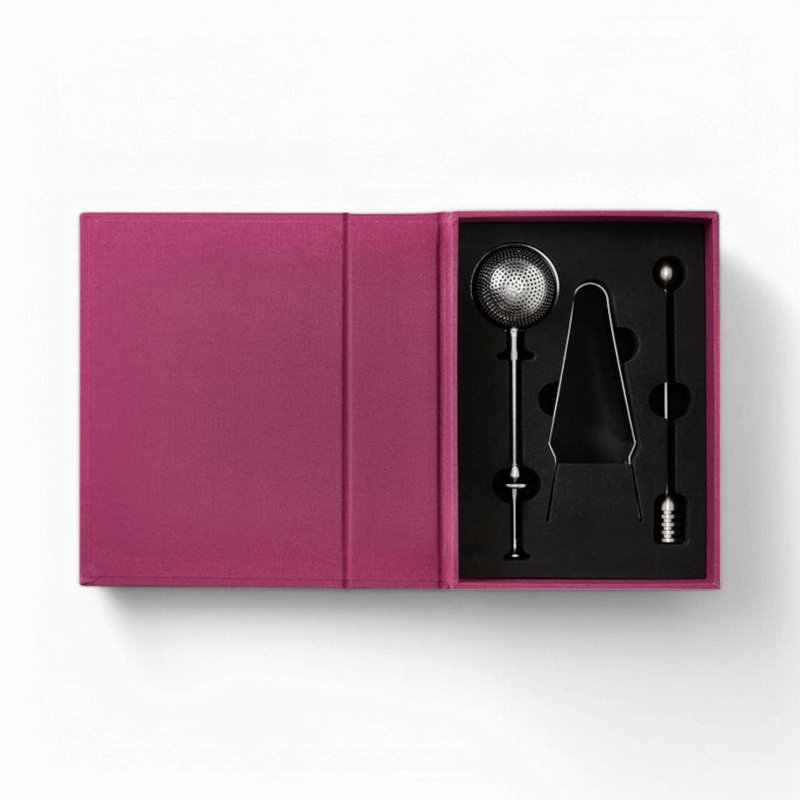 Boîte à thé et outils