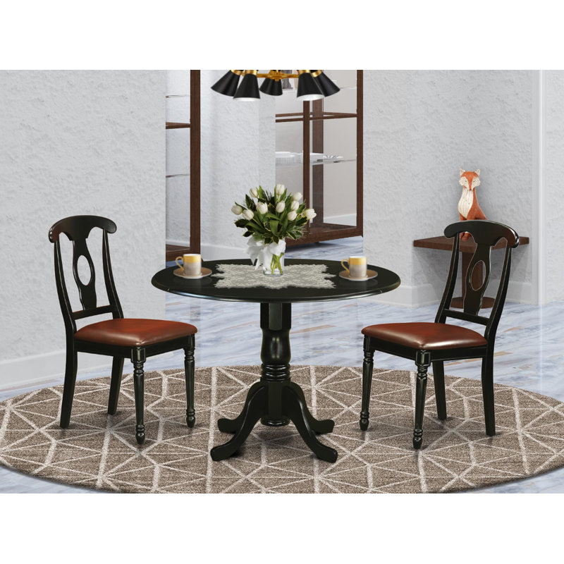 L'ensemble 3 pièces de table et chaises de cuisine comprend une table de salle à manger ronde avec Dropleaf et 2 chaises de salle à manger en similicuir, 42 po x 42 po, noir
