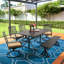 Chaise de patio avec coussin
